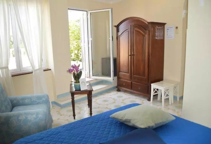 تختخواب و صبحانه Villa Mimosa