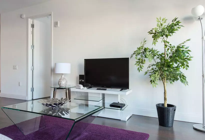 Dharma Home Suites At The Arts District