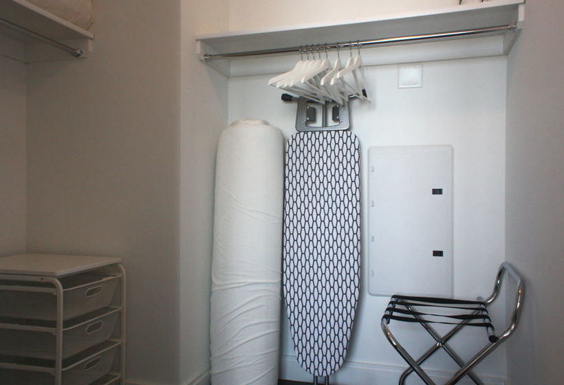 Dharma Home Suites At The Arts District