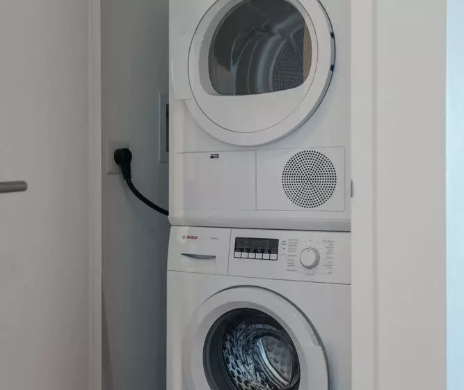 Dharma Home Suites At The Arts District