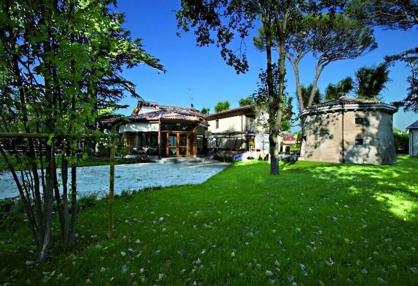 فندق Albergo Vinnaeria La Baita