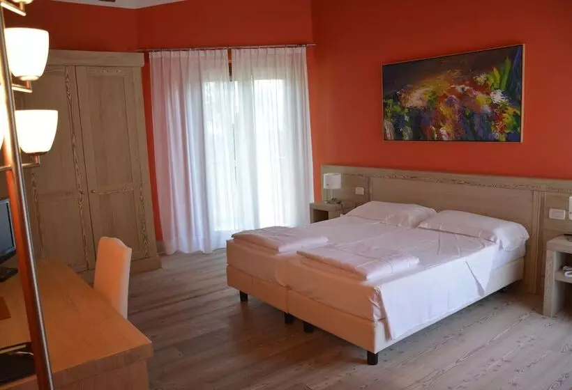 בית מלון כפרי Albergo Vinnaeria La Baita