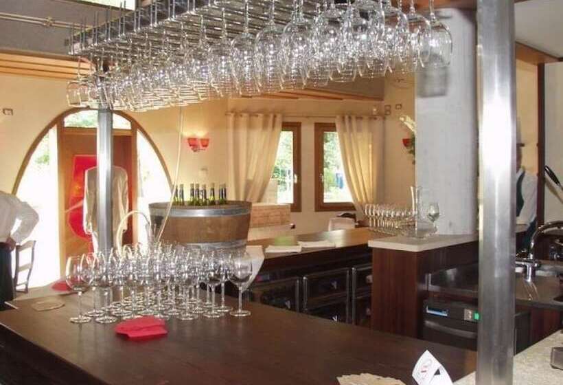 فندق Albergo Vinnaeria La Baita