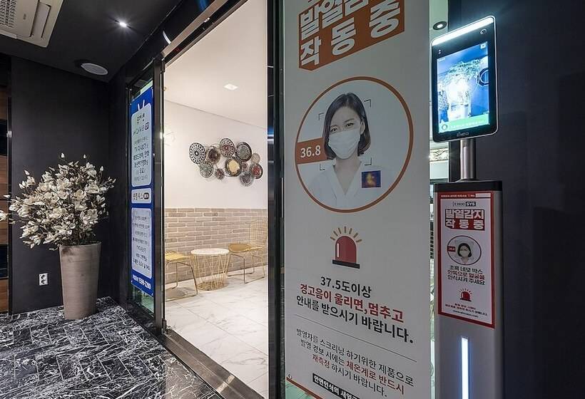 בית מלון כפרי Cheonan Zaza