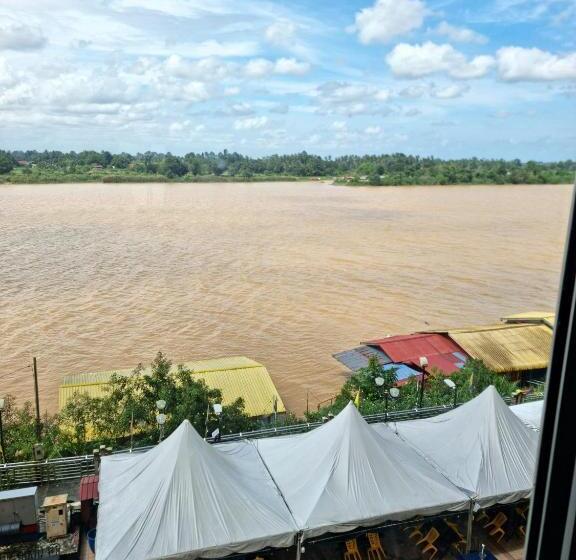 בית מלון כפרי O Destiny Riverside