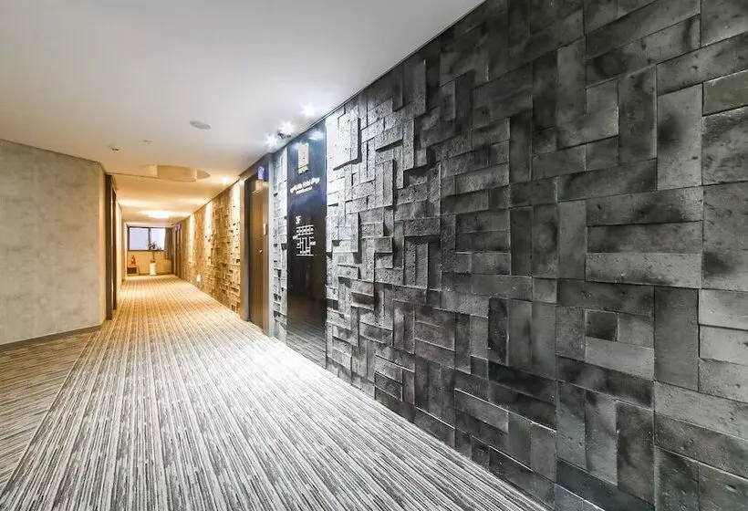 בית מלון כפרי Geoje Win