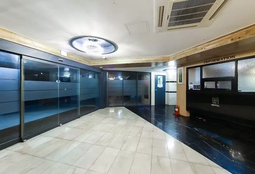 בית מלון כפרי Geoje Win