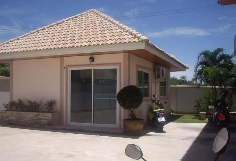 בית מלון כפרי Narnia Resort Pattaya 2