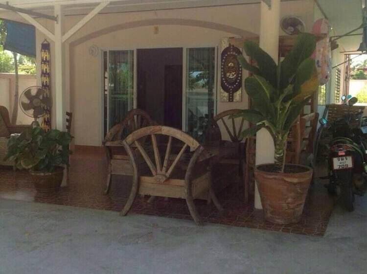 בית מלון כפרי Narnia Resort Pattaya 2