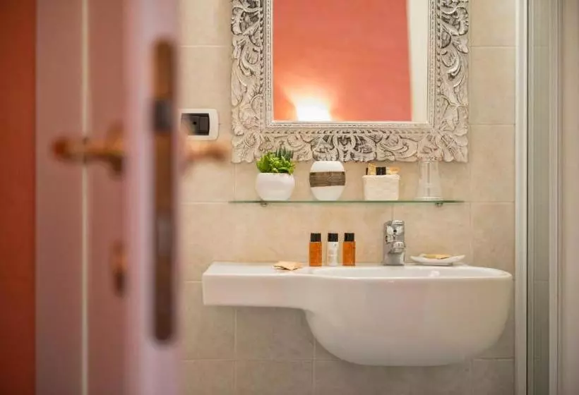 هتل Navona Tower Relais