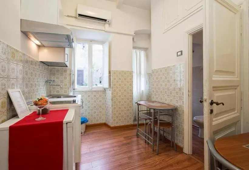 هتل Navona Tower Relais