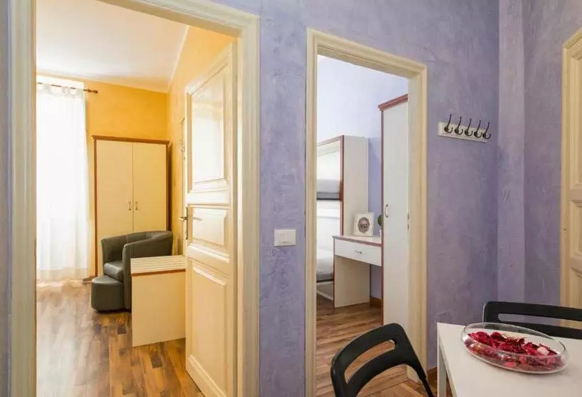 هتل Navona Tower Relais