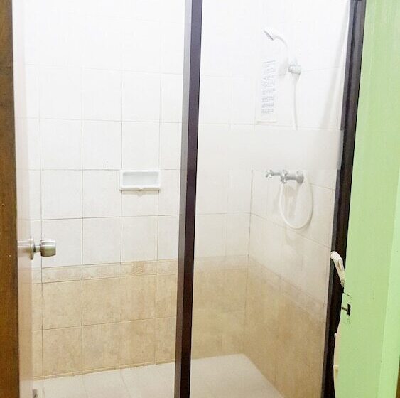 فندق Pondok Asri Family Guest House