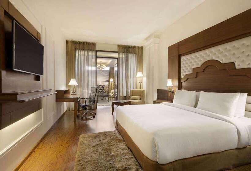 호텔 Ramada Plaza By Wyndham Chandigarh Zirakpur