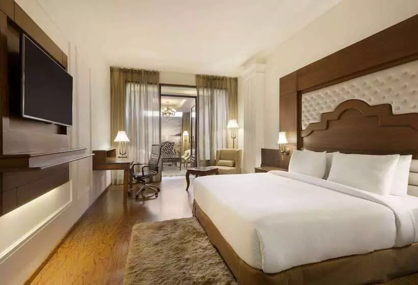 هتل Ramada Plaza By Wyndham Chandigarh Zirakpur