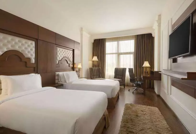 هتل Ramada Plaza By Wyndham Chandigarh Zirakpur