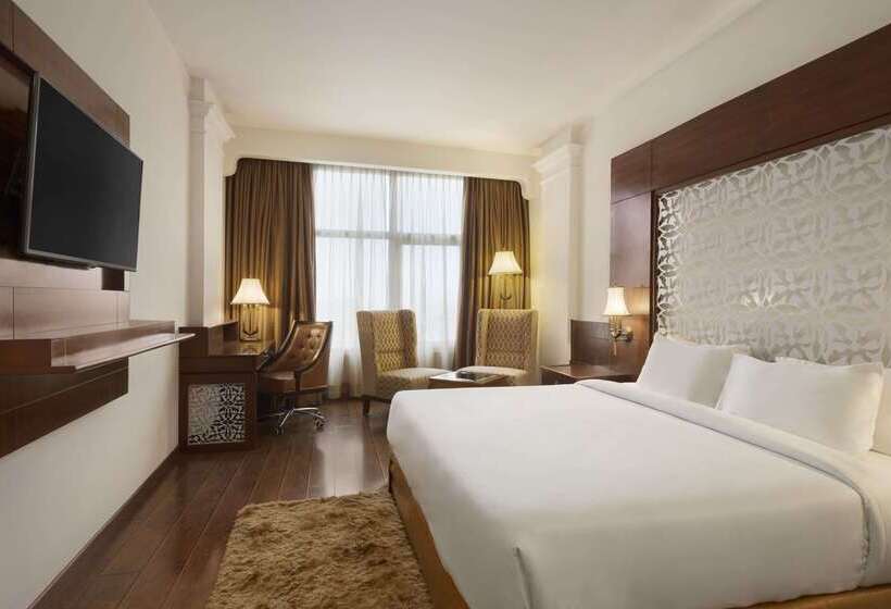 호텔 Ramada Plaza By Wyndham Chandigarh Zirakpur