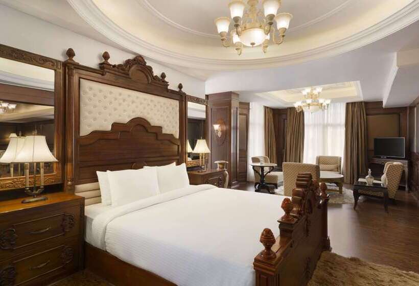 호텔 Ramada Plaza By Wyndham Chandigarh Zirakpur