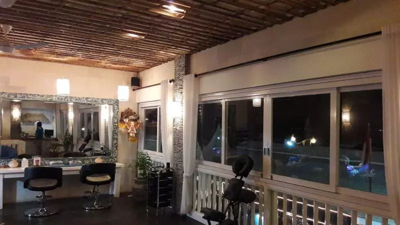 בית מלון כפרי Scallywags Resort