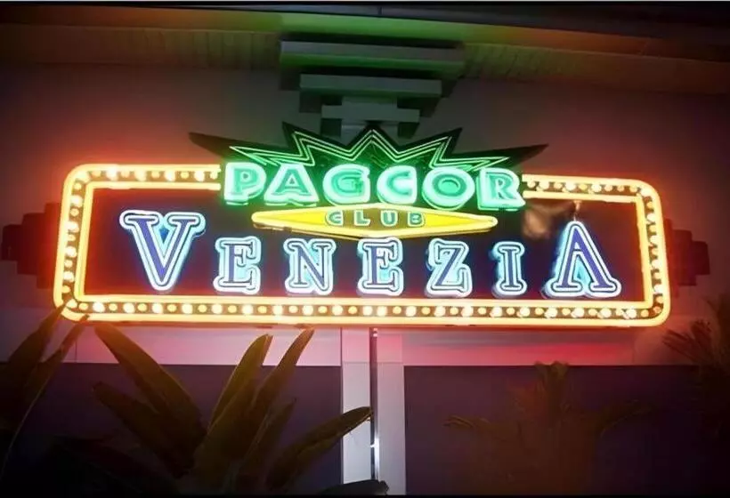 Hotell Subic Bay Venezia