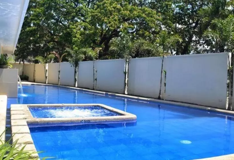 Hotell Subic Bay Venezia