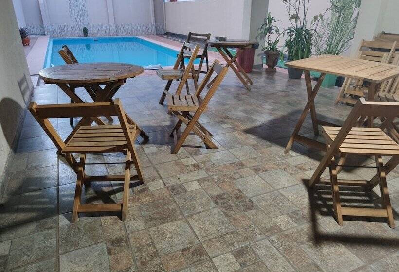 Hotel Tierra Colorada