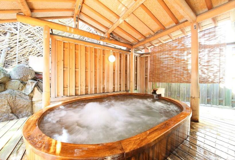 בית מלון כפרי Yorozuya