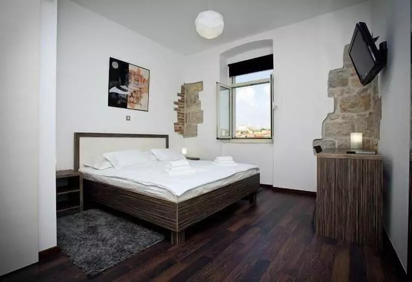 Marmontova Luxury Rooms