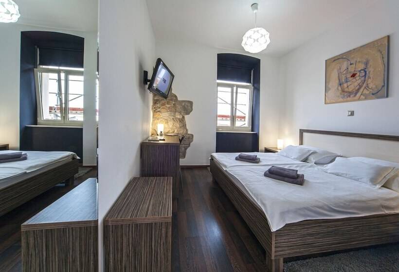 Marmontova Luxury Rooms