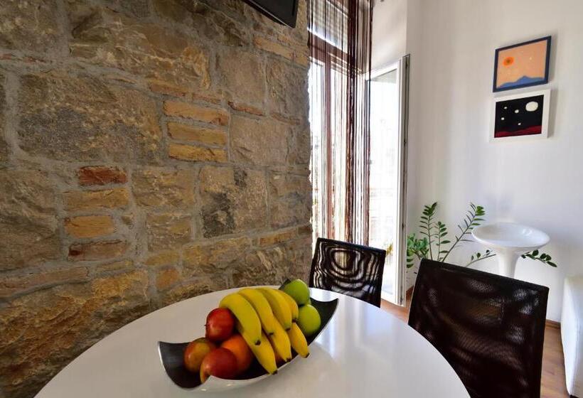 Marmontova Luxury Rooms