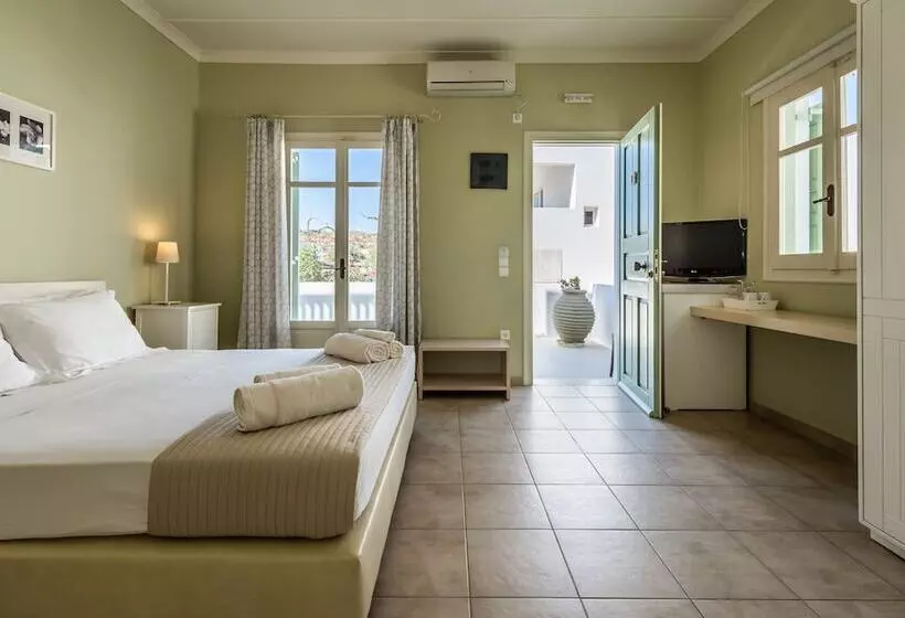 פנסיון Almyris