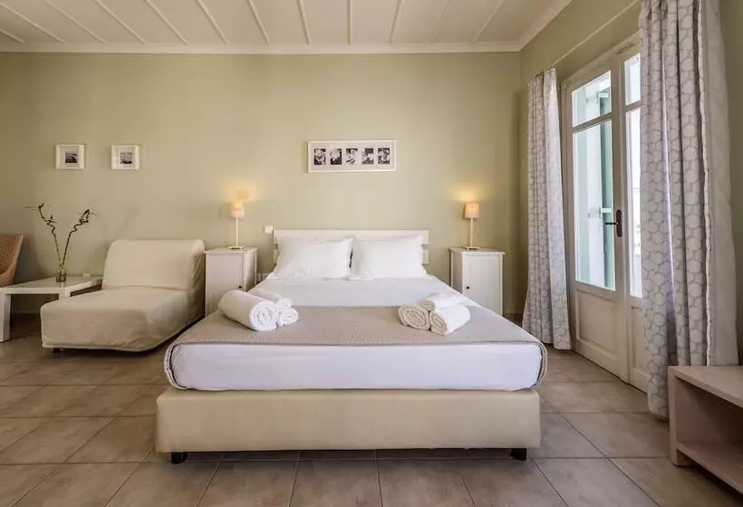 פנסיון Almyris