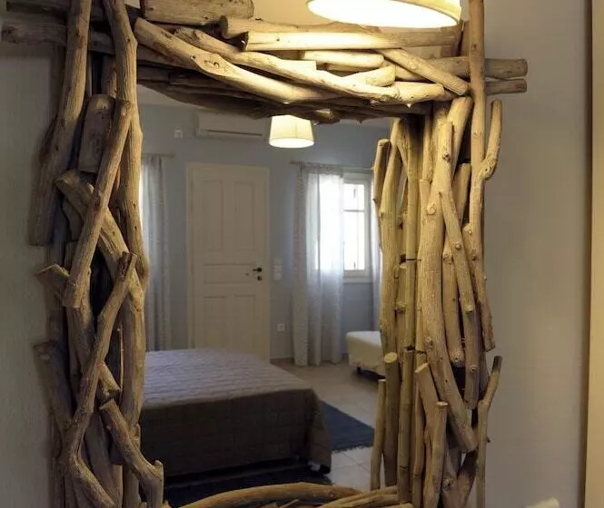 פנסיון Almyris