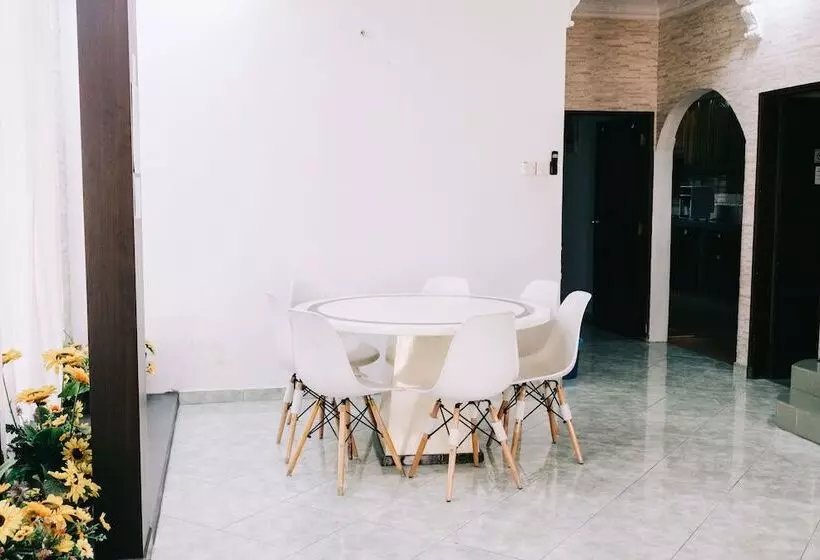 פנסיון Camelia Homestay