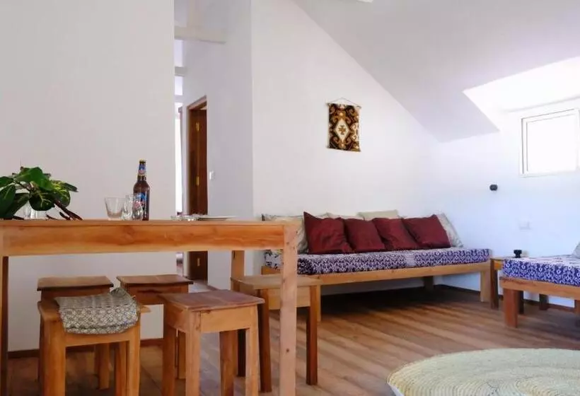 پانسیون Kobe House