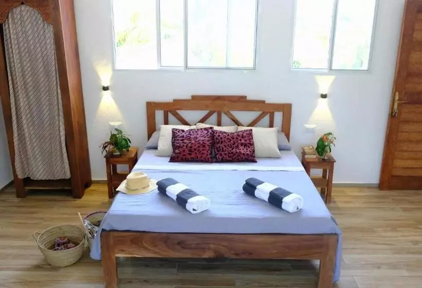 پانسیون Kobe House