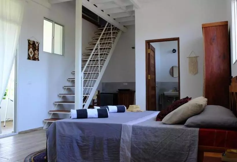 پانسیون Kobe House