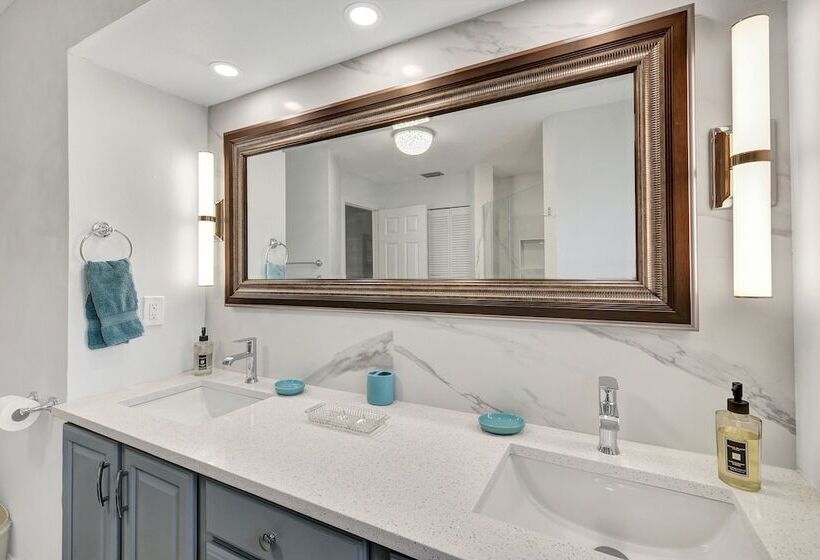 Villa Emerald Coast  Private Villa