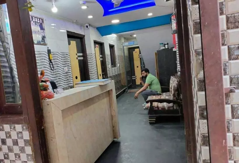 هتل Oyo 81741  Naseeb