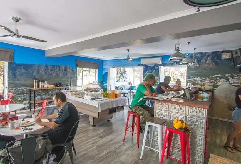 호스텔 Ashanti Gardens Guesthouse