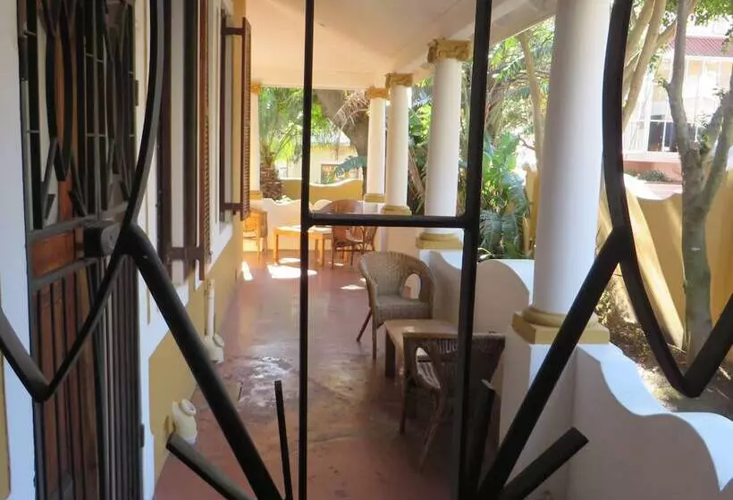 호스텔 Ashanti Gardens Guesthouse