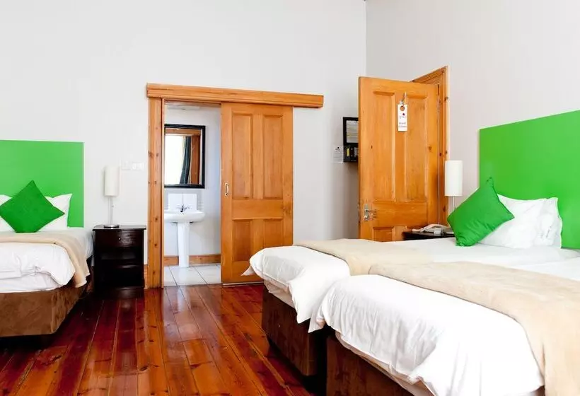 호스텔 Ashanti Gardens Guesthouse