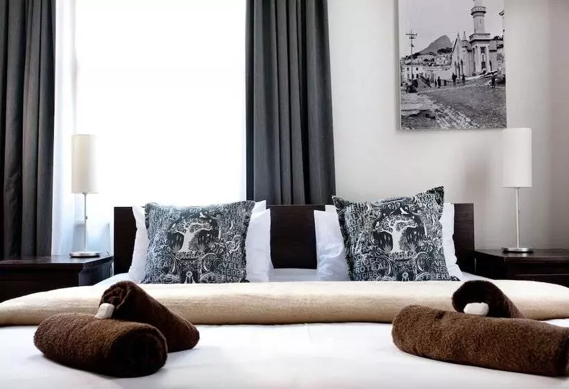 호스텔 Ashanti Gardens Guesthouse