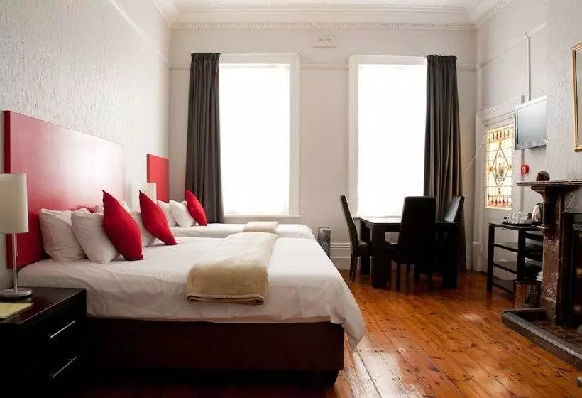 호스텔 Ashanti Gardens Guesthouse