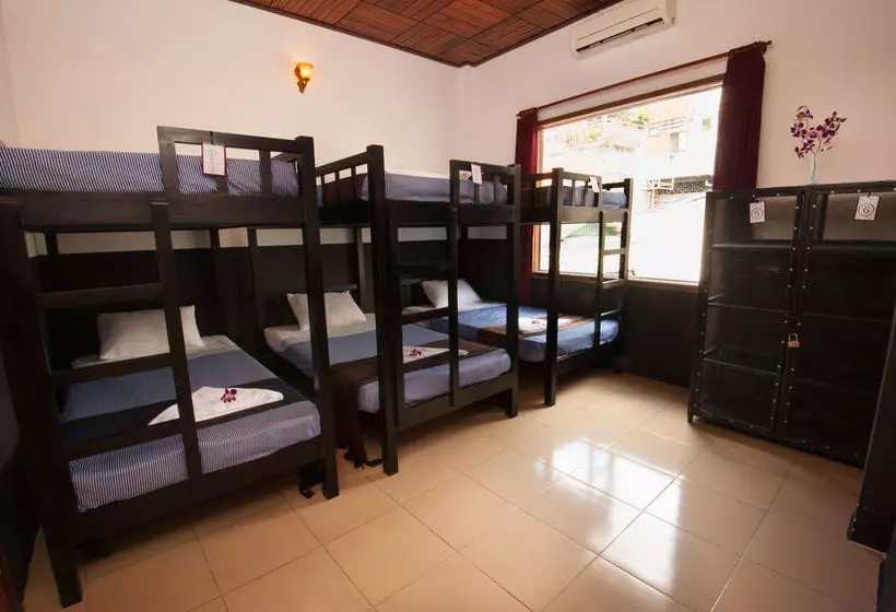 Общежитие Me Mates Villa