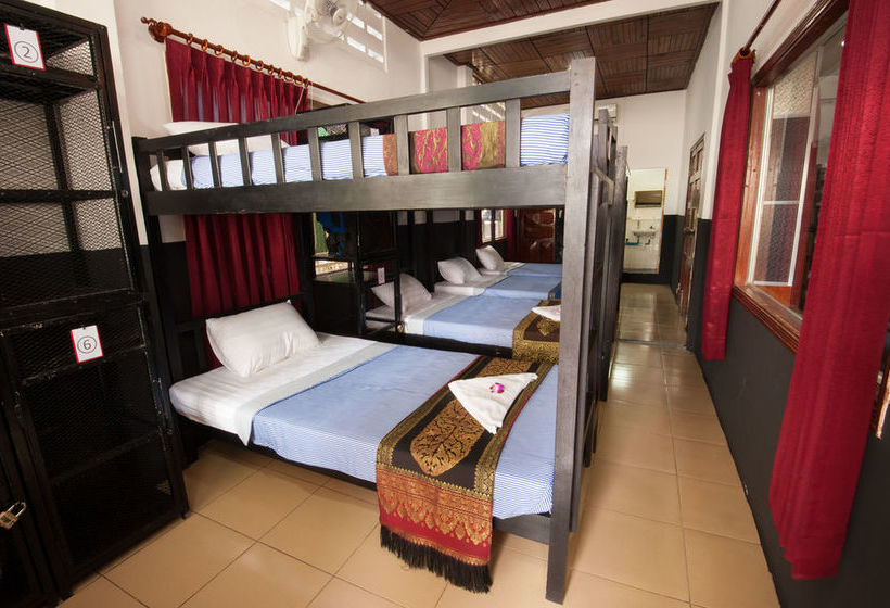 הוסטל Me Mates Villa