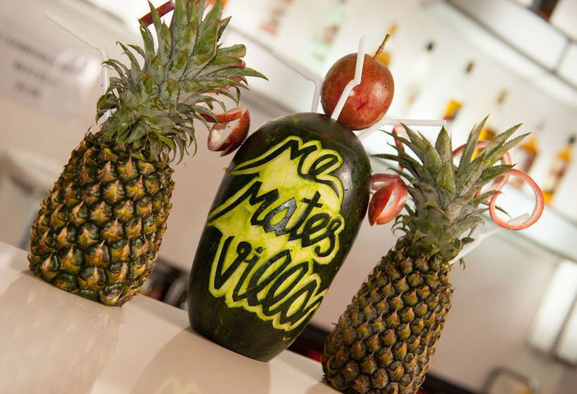 הוסטל Me Mates Villa