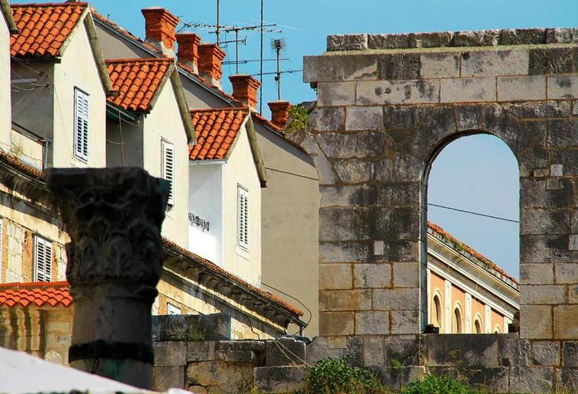 Bed and Breakfast La Porta Luxury Rooms