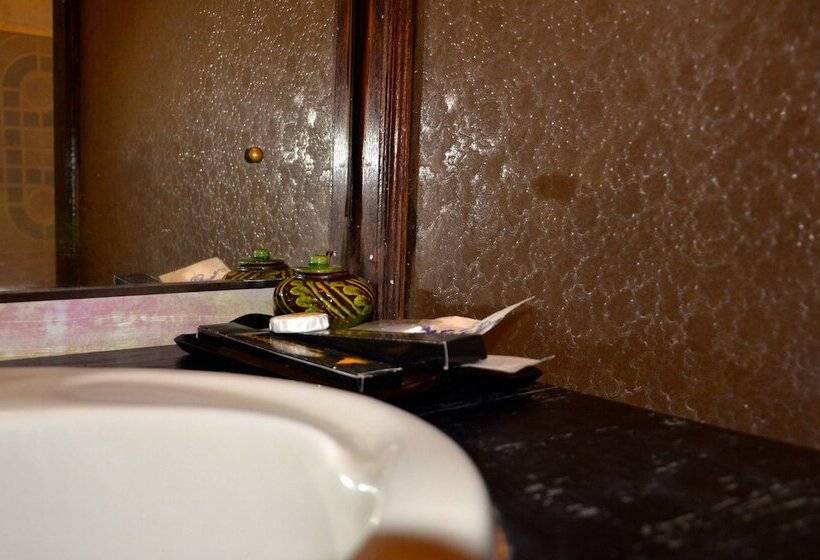 هتل Aung Mingalar