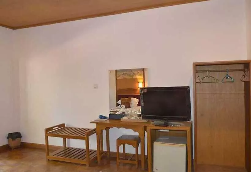 هتل Aung Mingalar